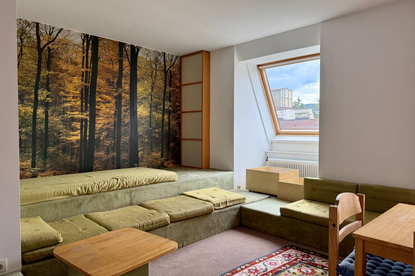 Furnished 2 room attic apartment near U4 Ober St. Veit