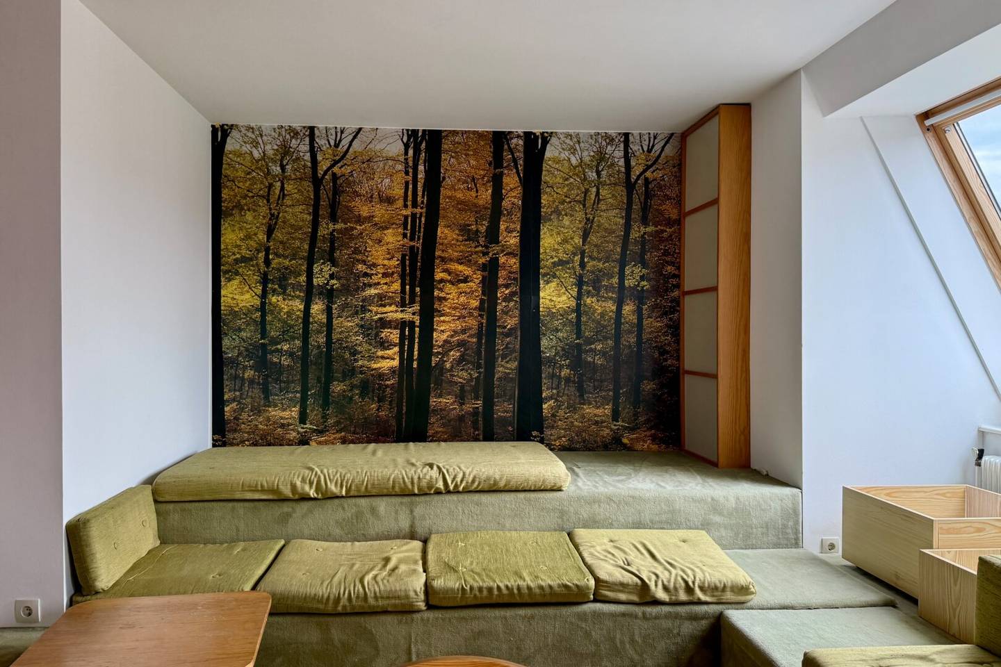Furnished 2 room attic apartment near U4 Ober St. Veit
