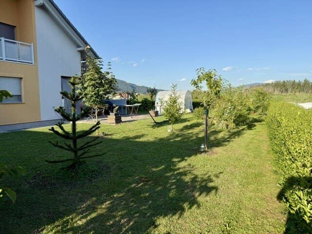 Familienwohntraum! Exklusives 5-Zimmer-Einfamilienhaus in bester Lage in Kapfenberg mit großzügigem Garten, Terrasse mit Pergola, Balkon &amp; Doppelcarport!