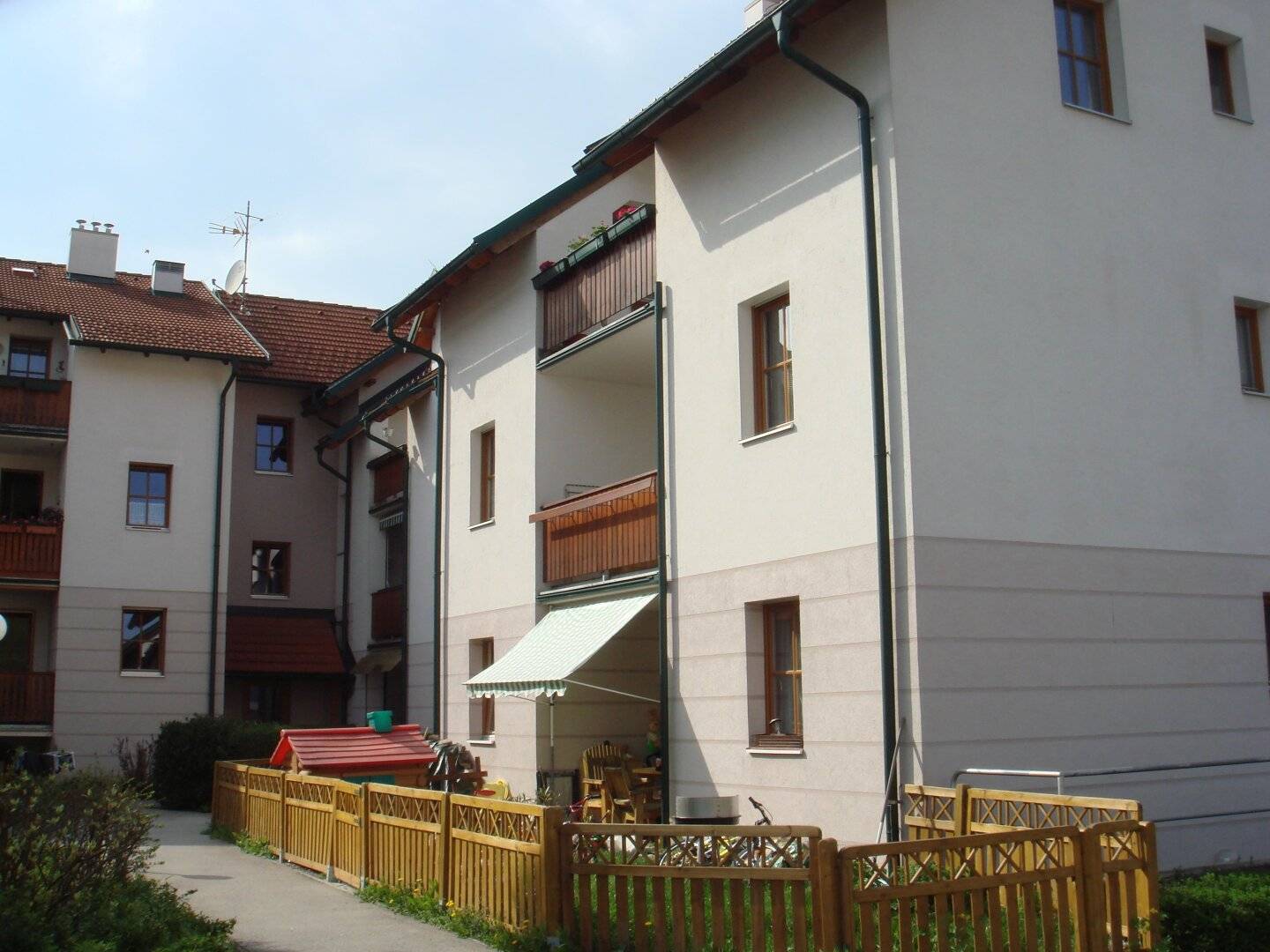 Feel-good living – Charming 2-room apartment with loggia in Rotheau