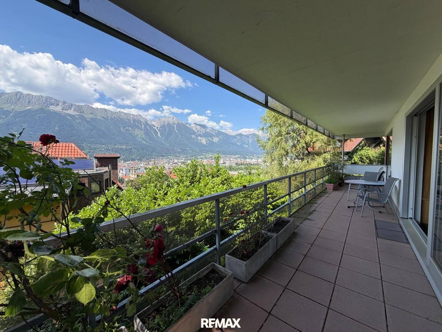 NEW: Living in the green at Bergisel - View over Innsbruck and the Nordkette