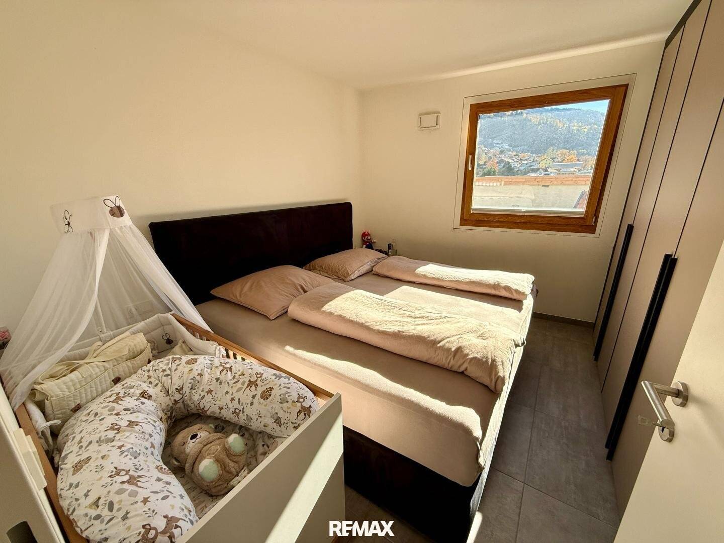 Neuwertige 2-Zimmer-Wohnung mit Tischlerausstattung im Herzen von Schwaz