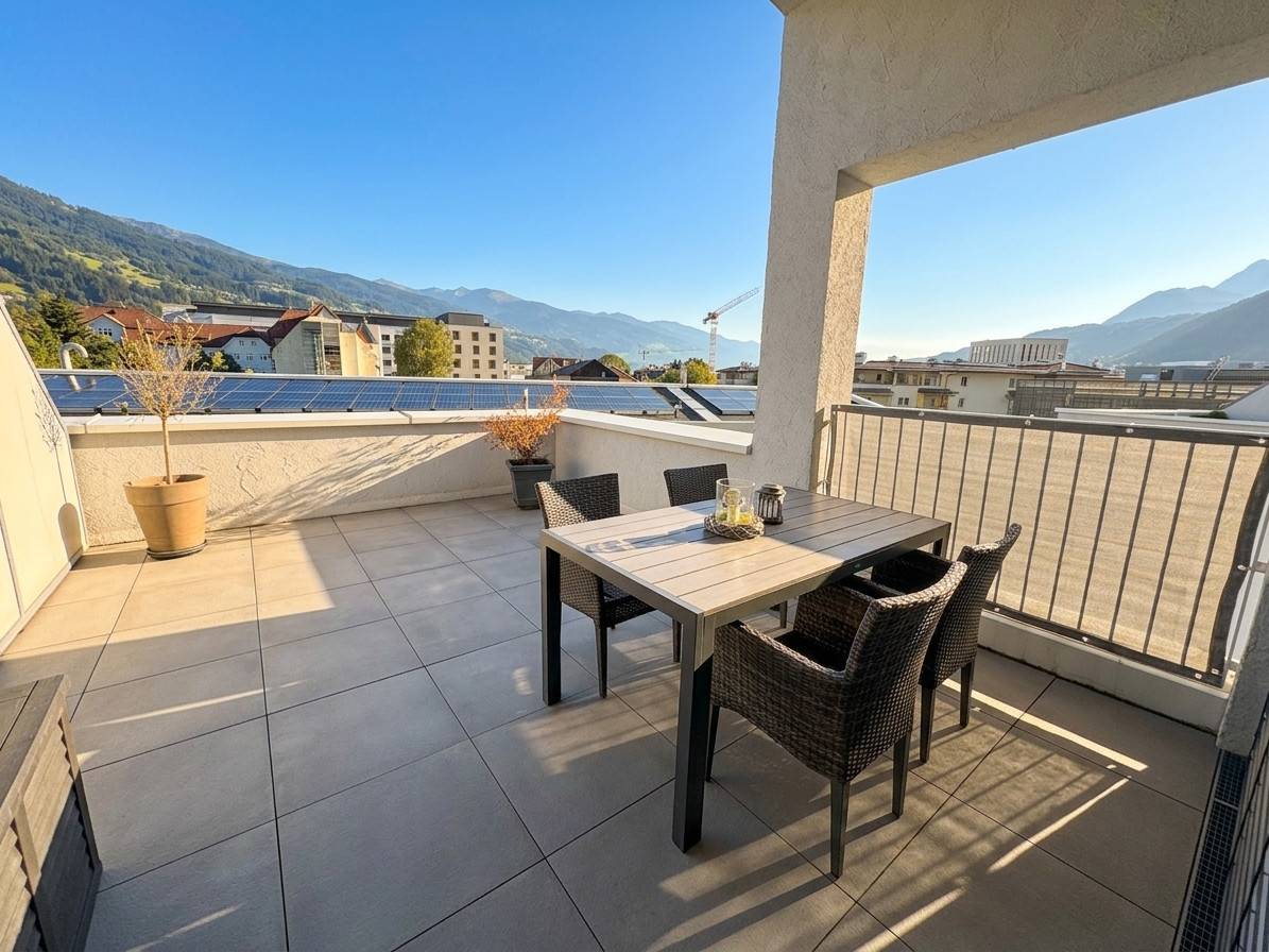 Bright apartment with large terrace and underground parking