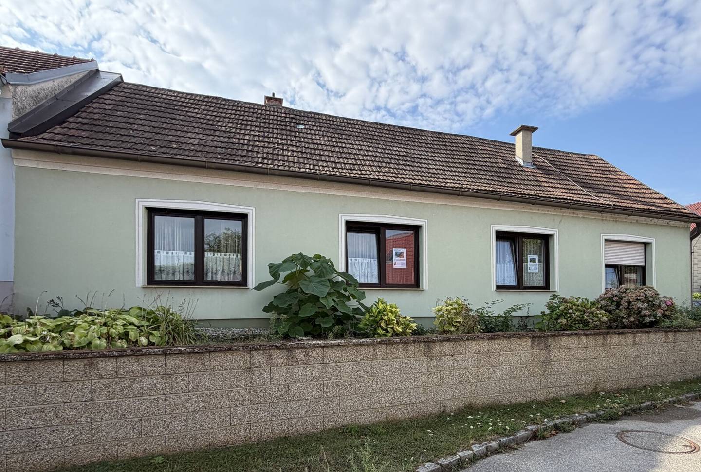 Gemütliches Bauernhaus mit romantischem Innenhof