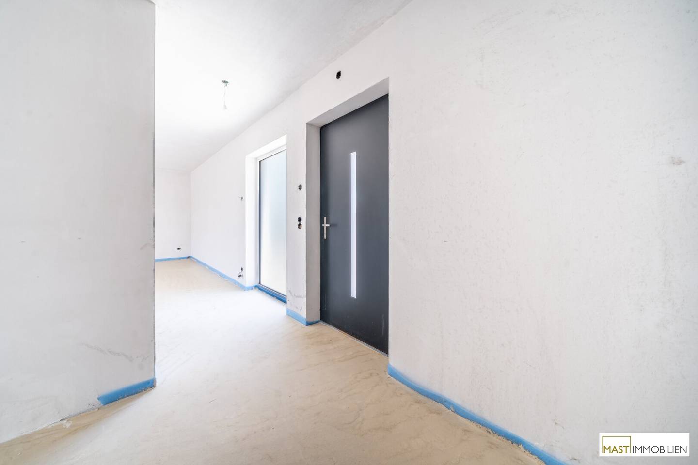 Vollunterkellertes Einfamilienhaus in Bahnhofsnähe - belagsfertig