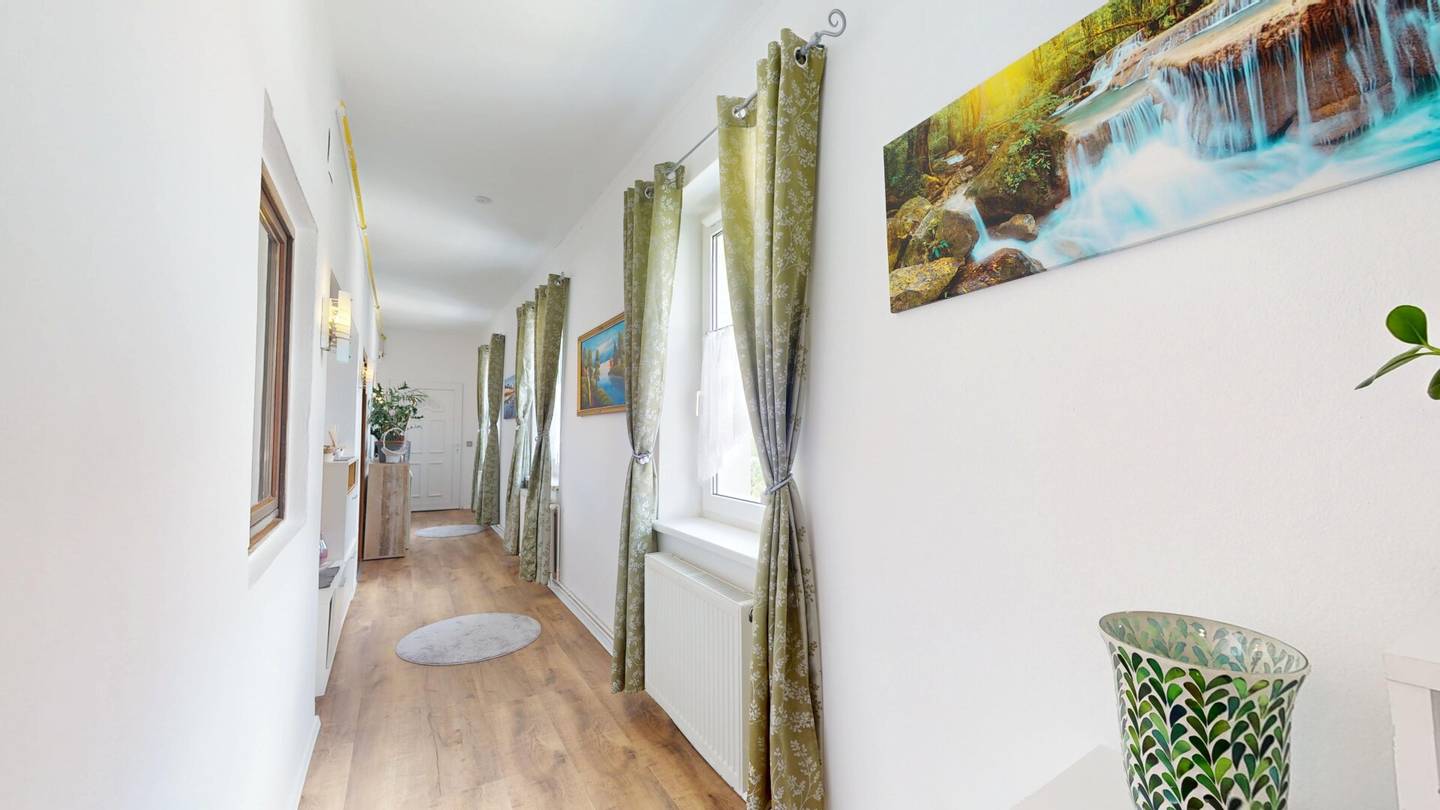 Plenty of Space to Live: Spacious Apartment with Old Building Charm in a Central Location