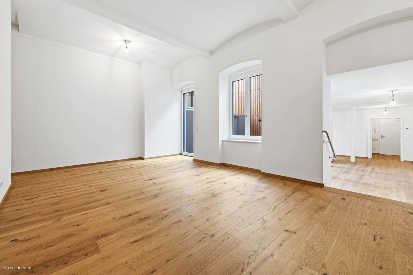 CITY OFFICE - NEW BUILD - FIRST OCCUPANCY