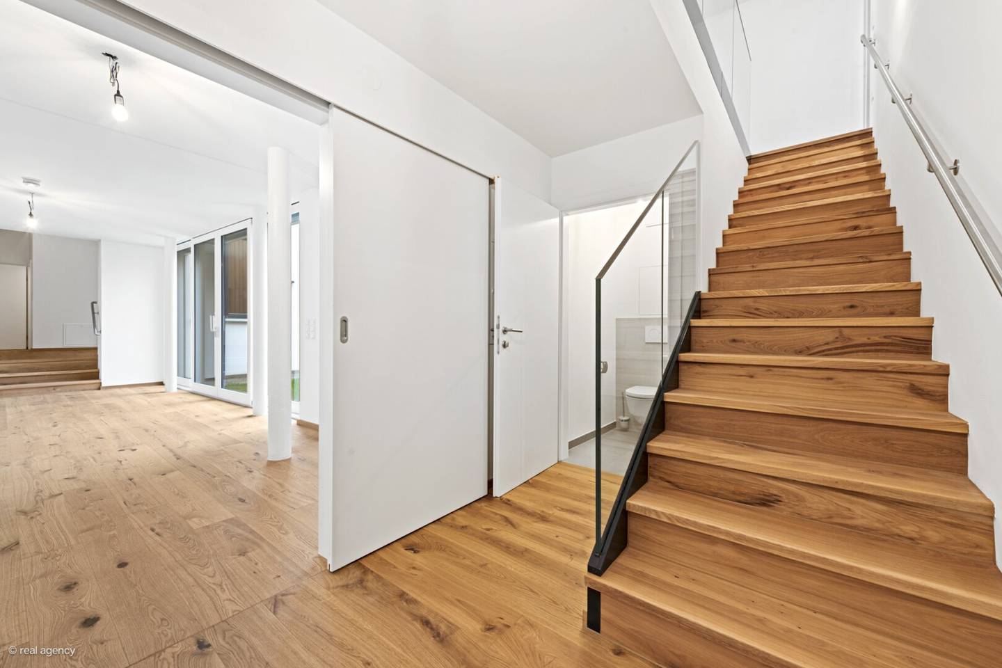CITY OFFICE - NEW BUILD - FIRST OCCUPANCY