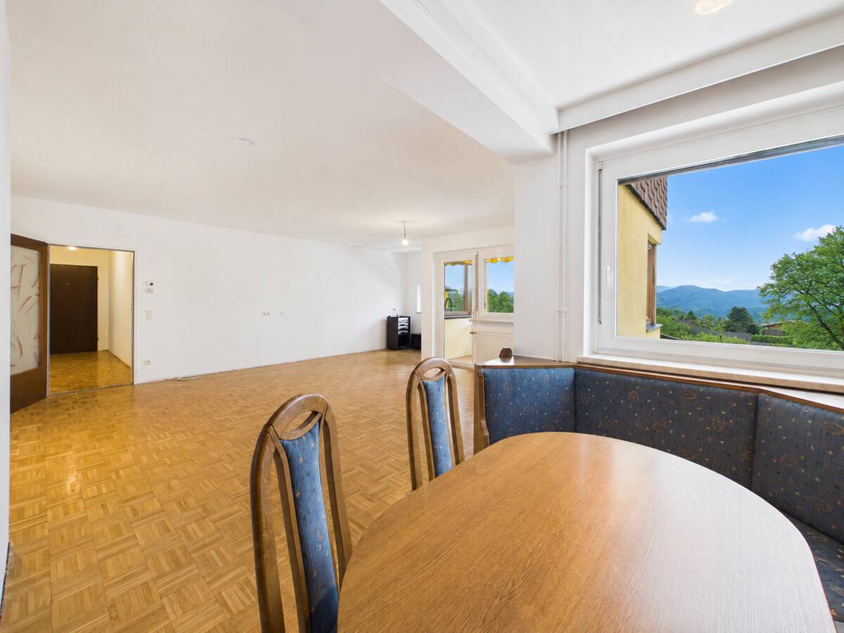 Helle Wohnung mit Loggia und Bergblick nahe Weißensee