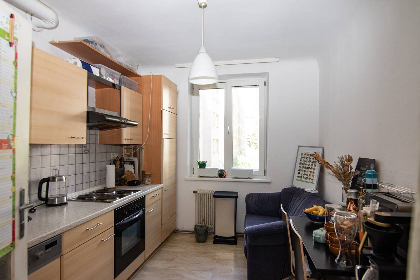 1160 Vienna, 10 walking minutes to U6: 2-room apartment with living kitchen, bathroom, WC, storage room
