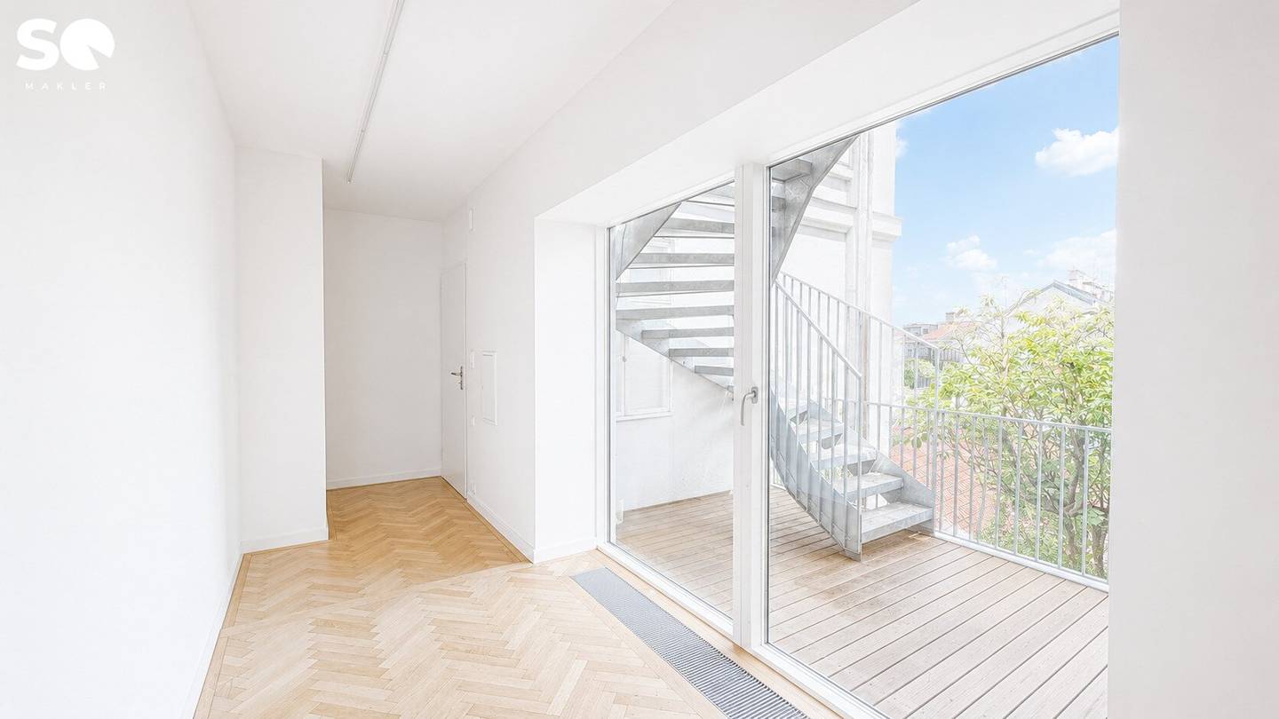# SQ - EXCLUSIVE ATTIC APARTMENT IN AN OLD BUILDING IN 1090 VIENNA - PORZELLANGASSE - 3 ROOMS and TERRACE