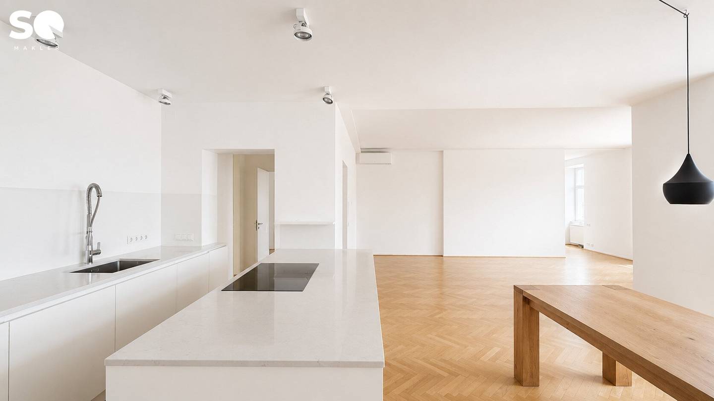 # SQ - EXCLUSIVE ATTIC APARTMENT IN AN OLD BUILDING IN 1090 VIENNA - PORZELLANGASSE - 3 ROOMS and TERRACE