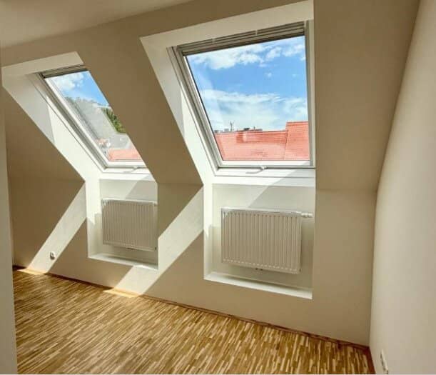 *DG-Wohnung inkl. Küche möbliert am Lendplatz*