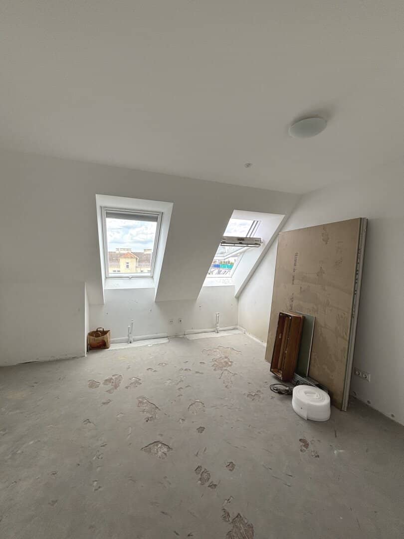 1030! Renovated 3-room attic maisonette with terrace and 2 bathrooms near Landstraßer Hauptstraße from October 26!