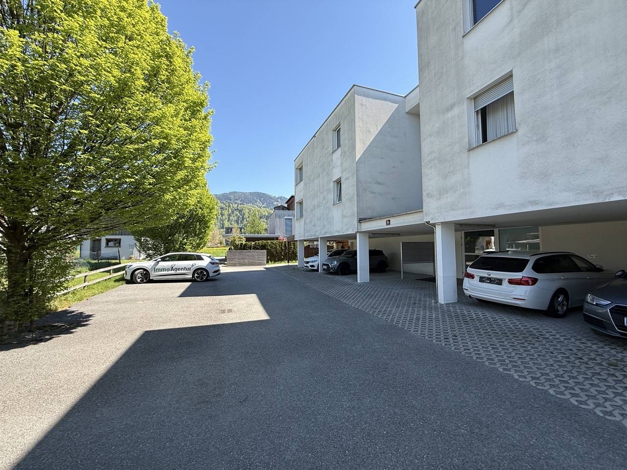 Erdgeschosswohnung mit Wintergarten und Loggia