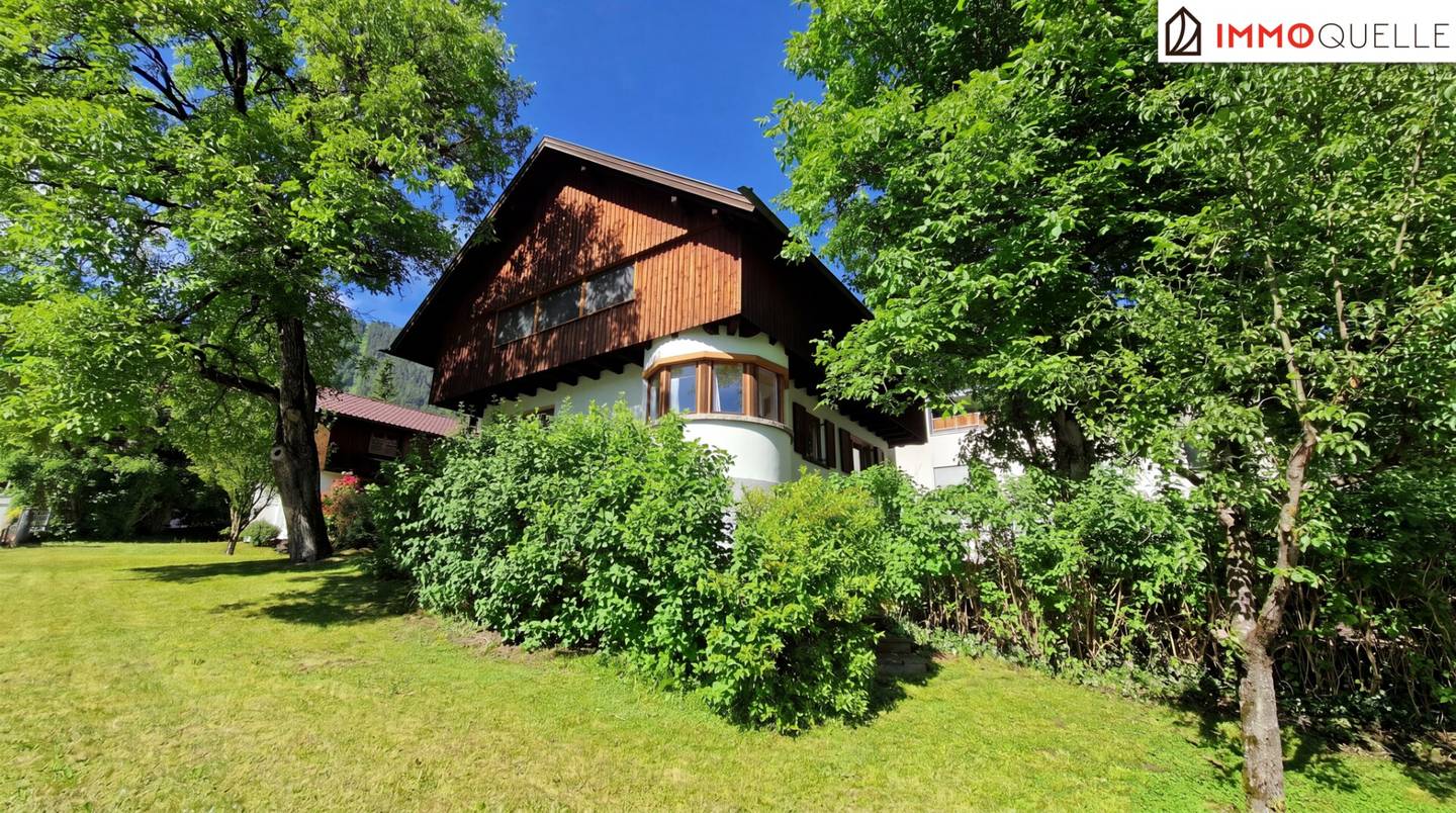 Villa mit Charakter in Bestlage von Bludenz   Stilvolles Wohnen mit großzügigem Garten, freiem Bergpanoramablick und vielseitigem Nebengebäude