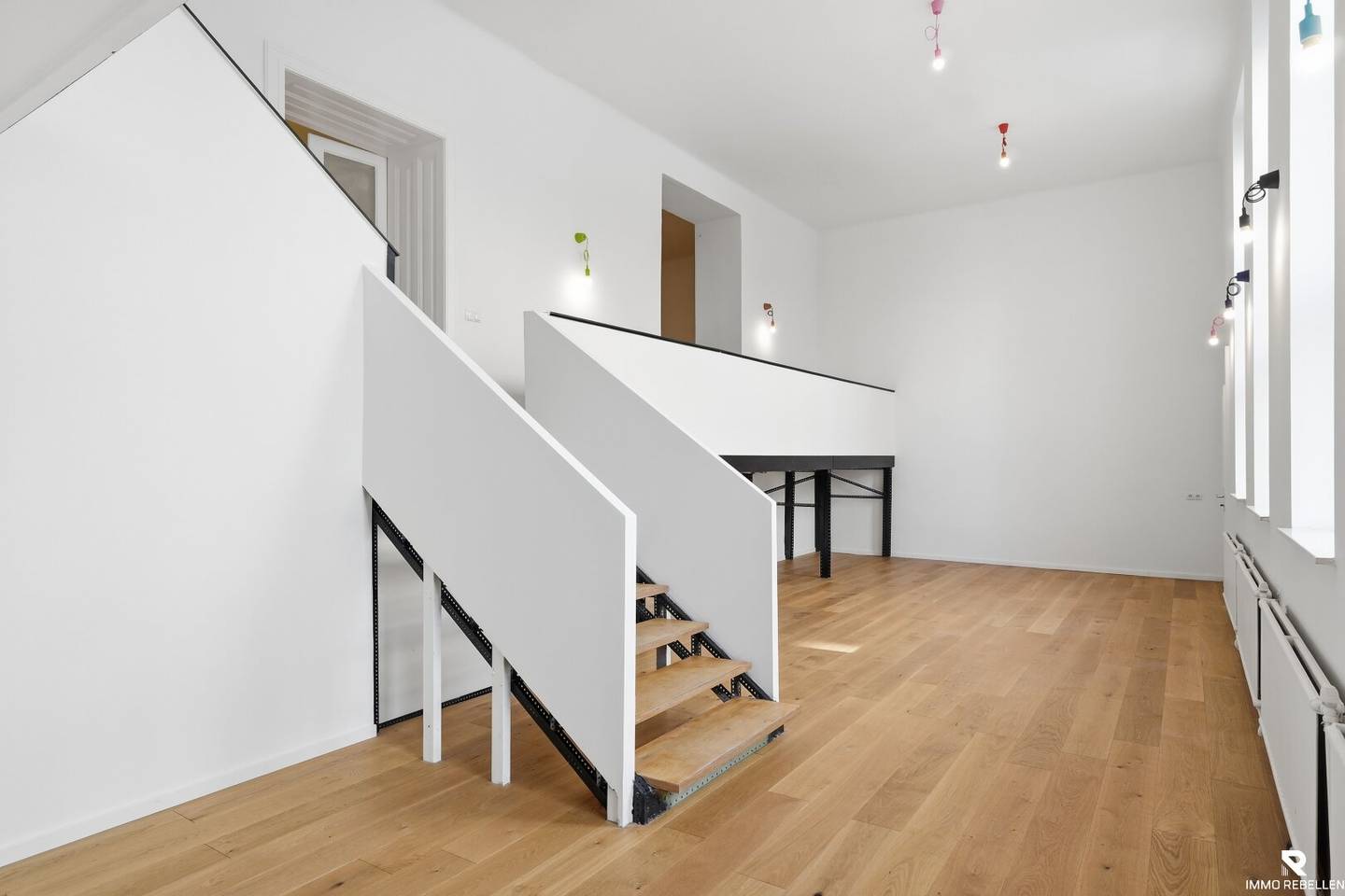 Five levels for big ideas – exceptional commercial property near the Schmelz