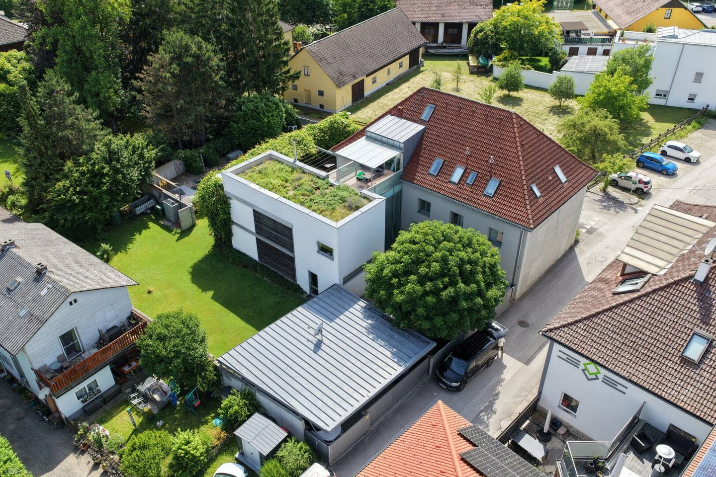 Verkauf eines Architektenhauses mit 5 Wohneinheiten in Au an der Donau