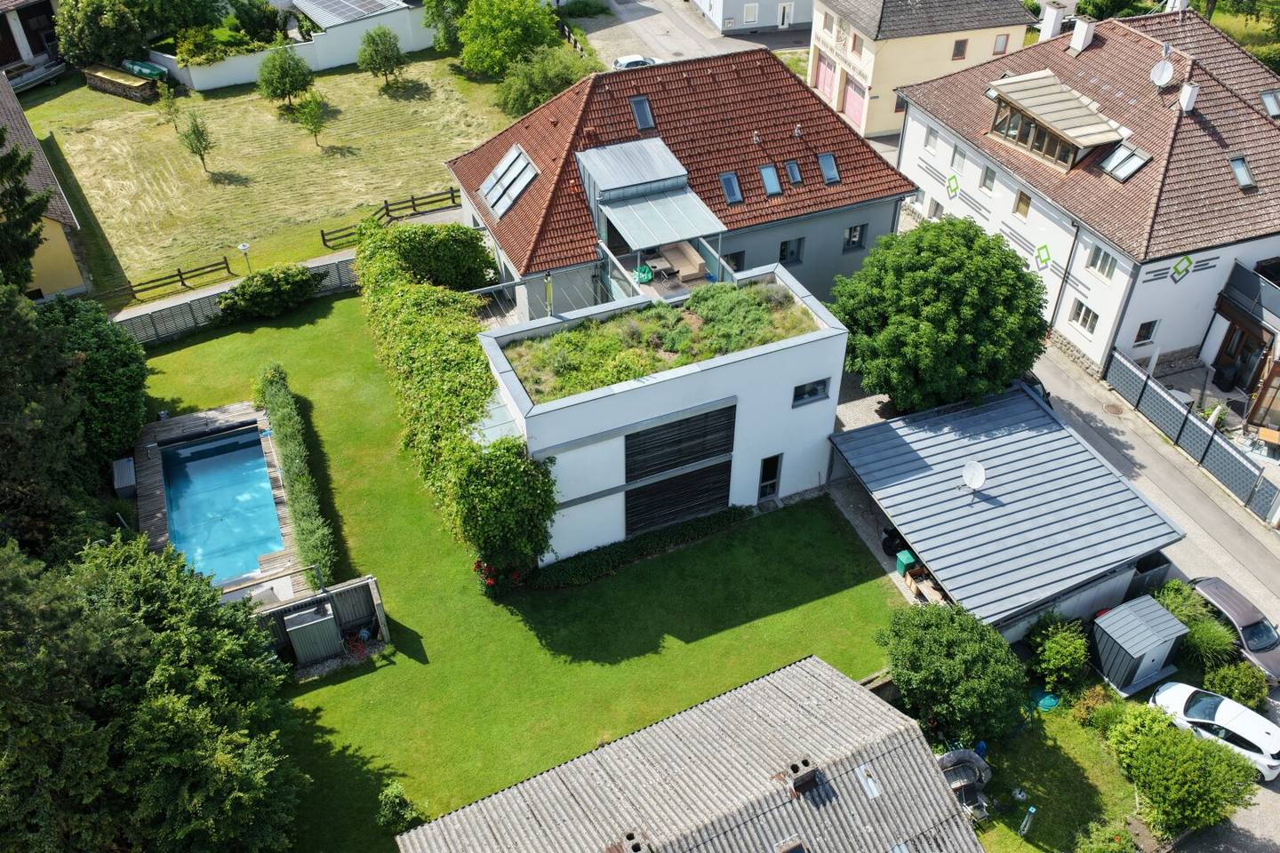 Verkauf eines Architektenhauses mit 5 Wohneinheiten in Au an der Donau