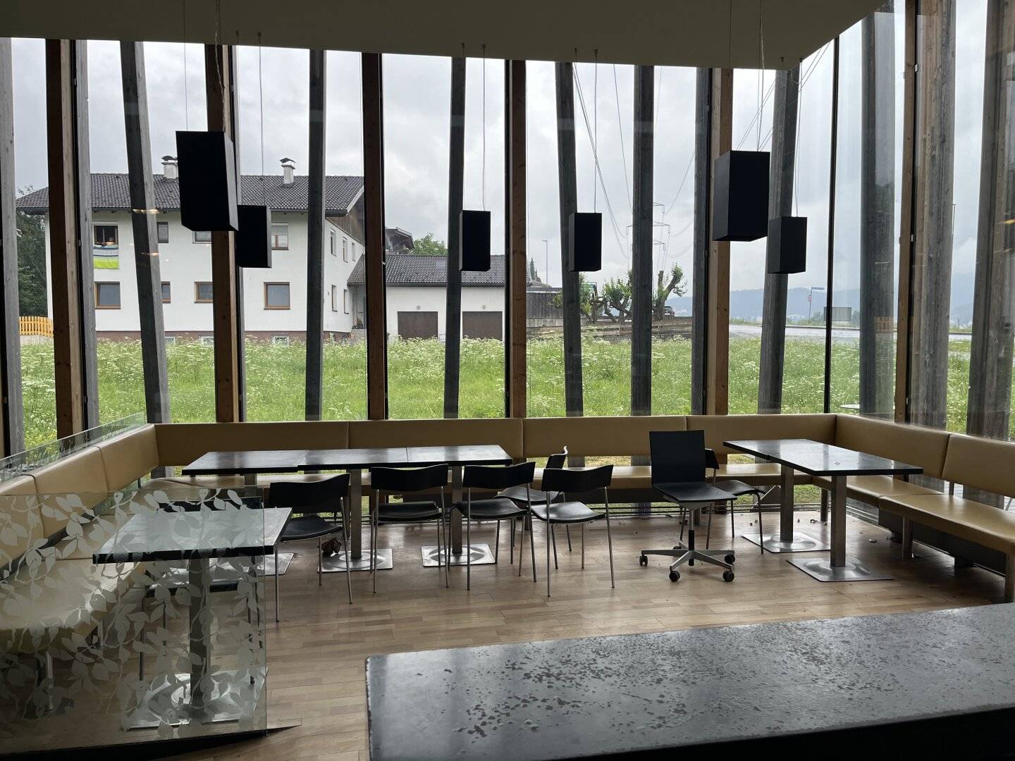 The ideal addition for the region, vacant gastro shop space directly at MPREIS Oberhofen