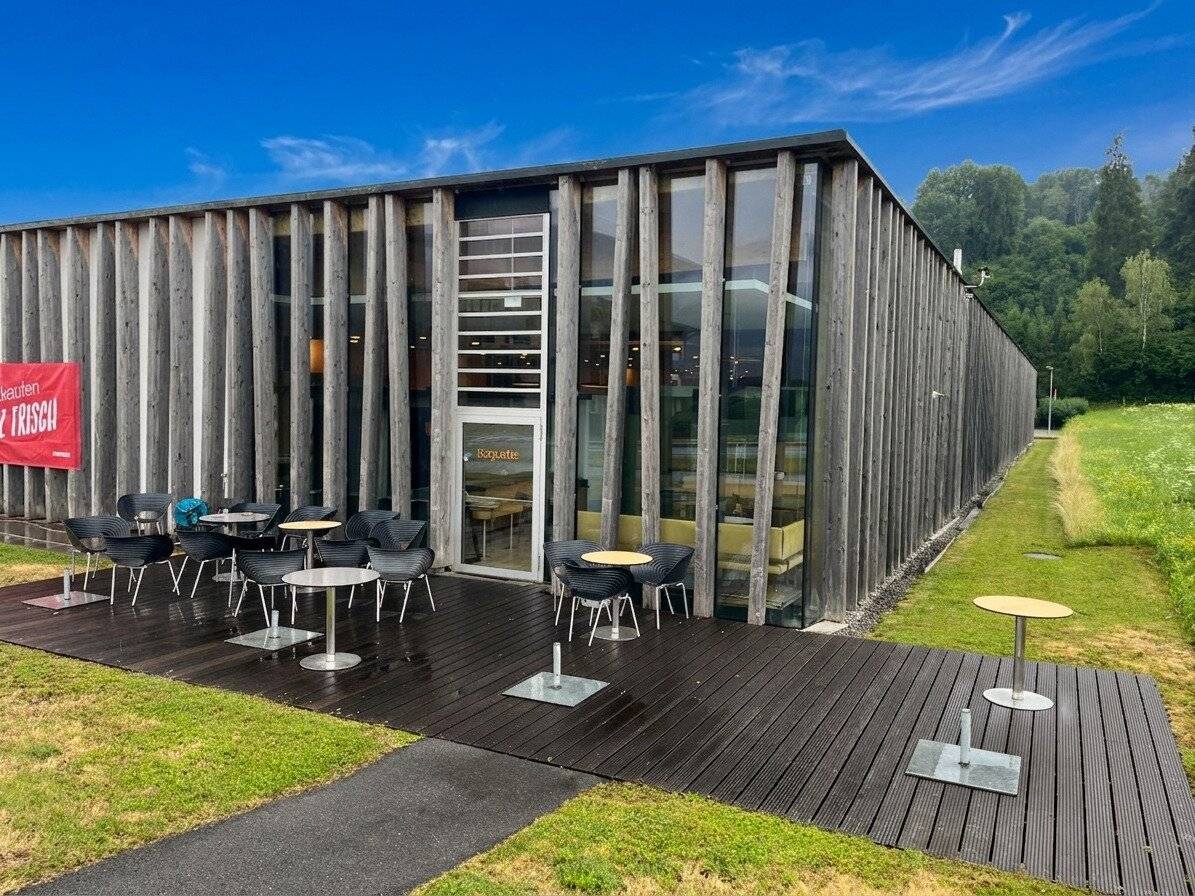 The ideal addition for the region, vacant gastro shop space directly at MPREIS Oberhofen