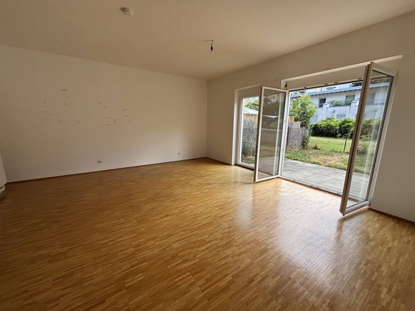 Graz near Main Station: Affordable living – nice 3-room apartment with garden