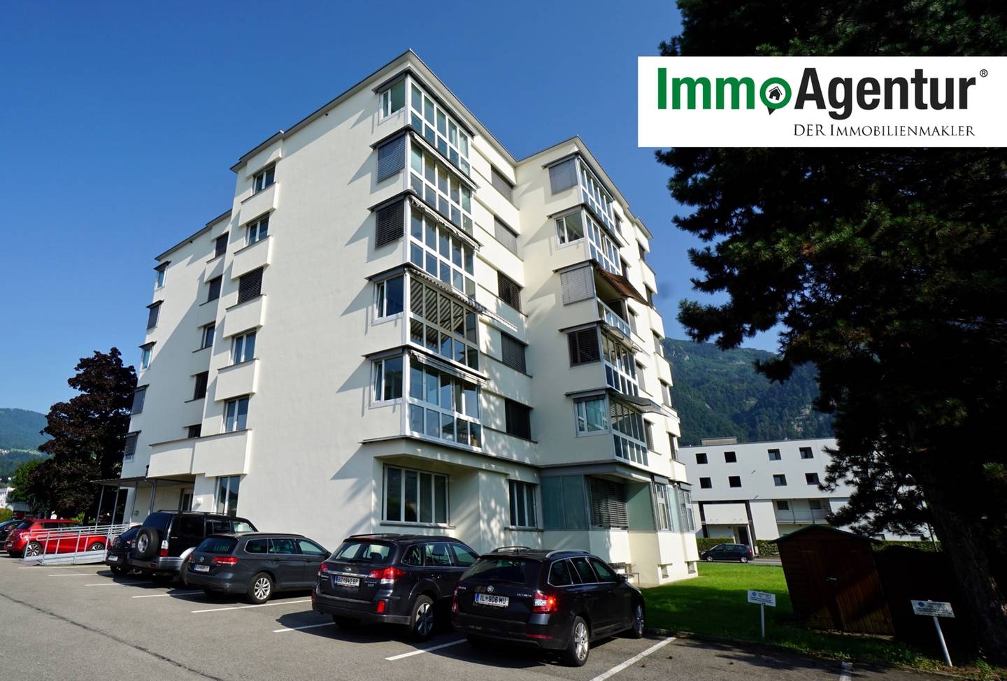 Bright Wohnung with balcony and wintergarden