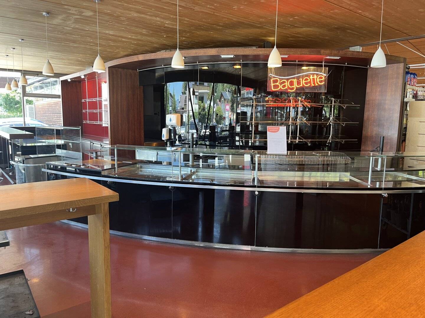 Benefit from the top tourist footfall – vacant gastro shop space directly at MPREIS Kitzbühel