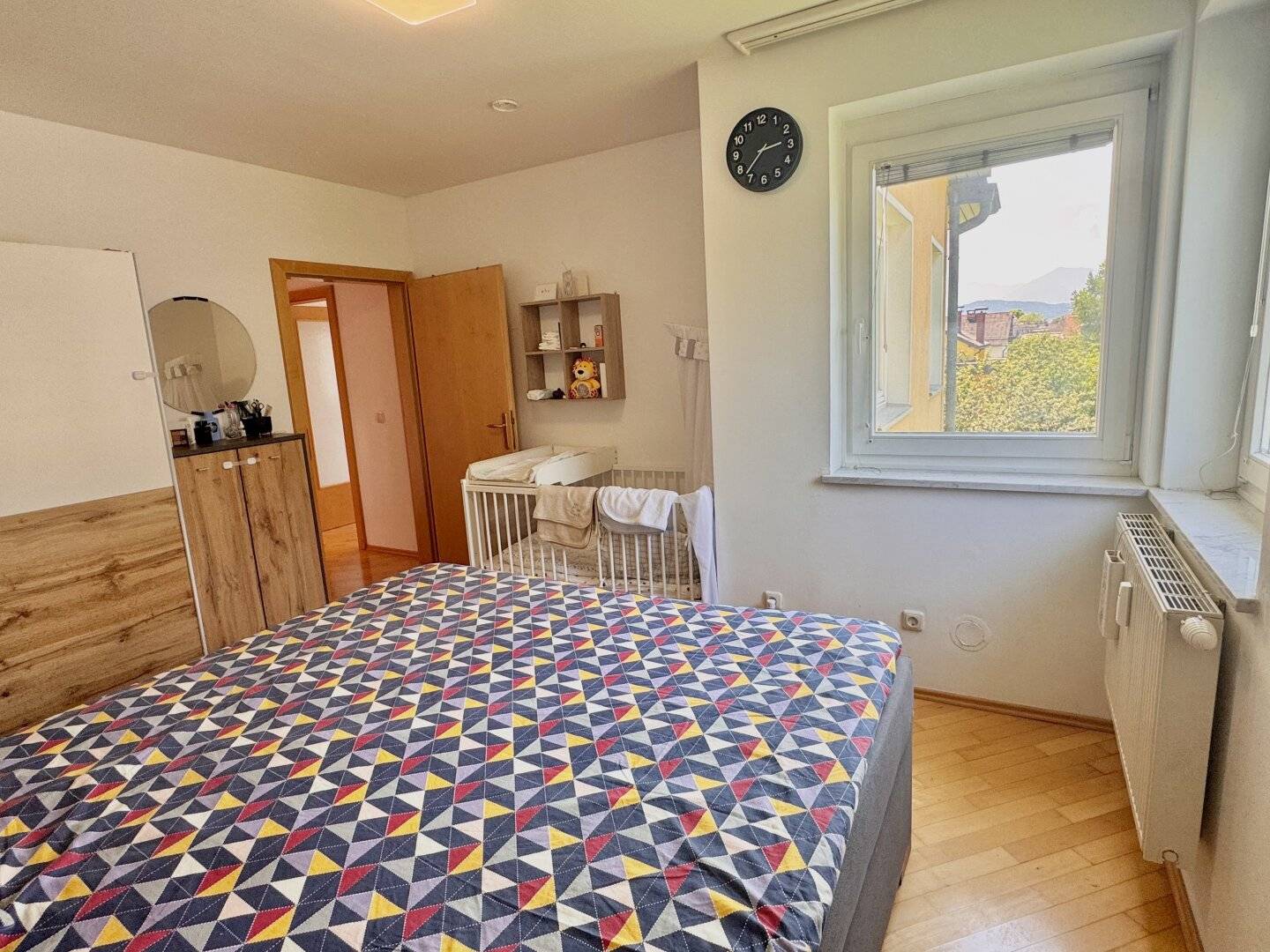 Schöne Wohnung mit großem Balkon in ruhiger Lage