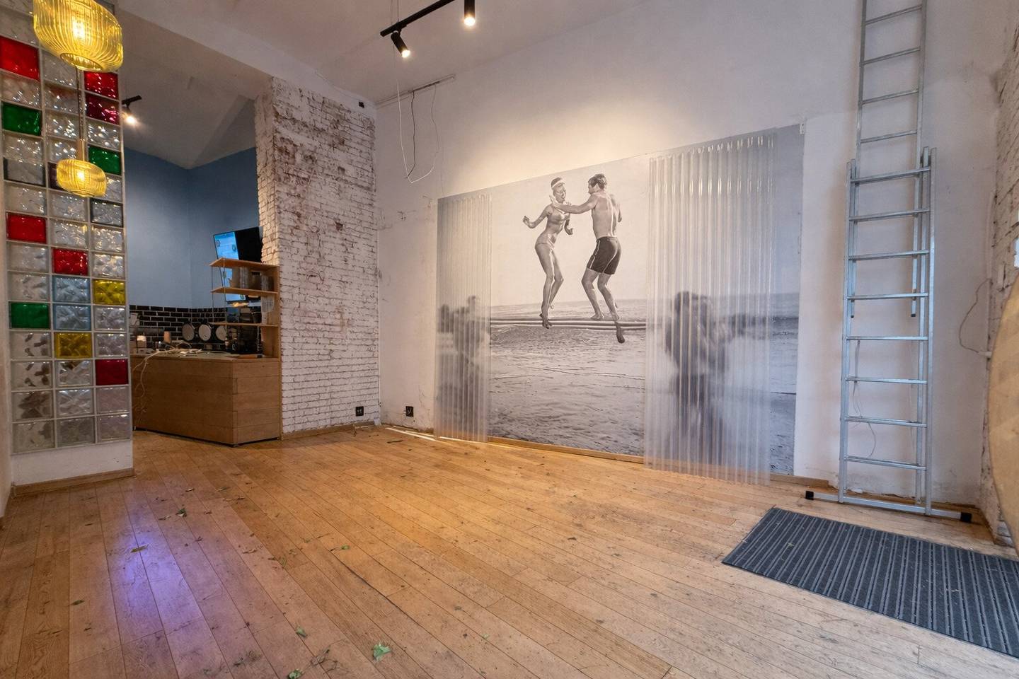 PREMIUM RETAIL SPACE + TOP FOOTFALL + MARIAHILFER STRASSE