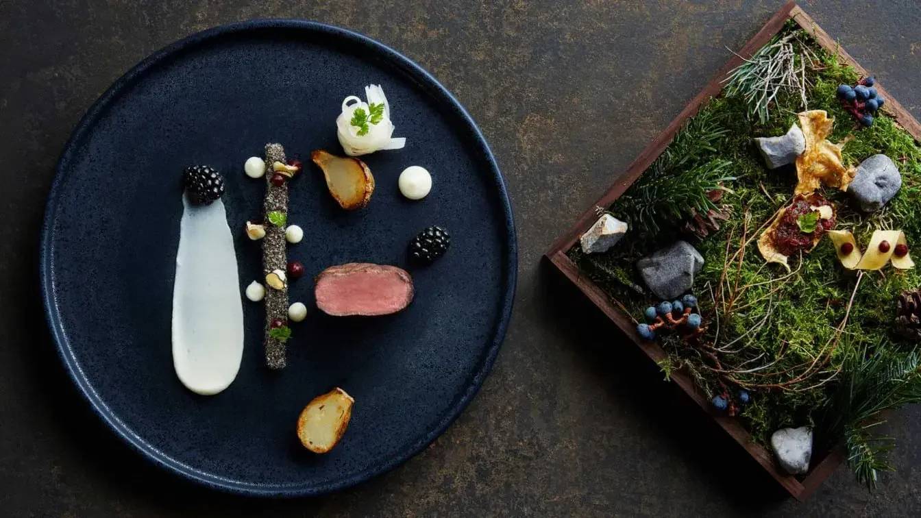 Modern highly frequented restaurant - cocktail bar in the lively 6th district - Gumpendorferstraße available immediately for € 3,701 with an open-ended lease to rent