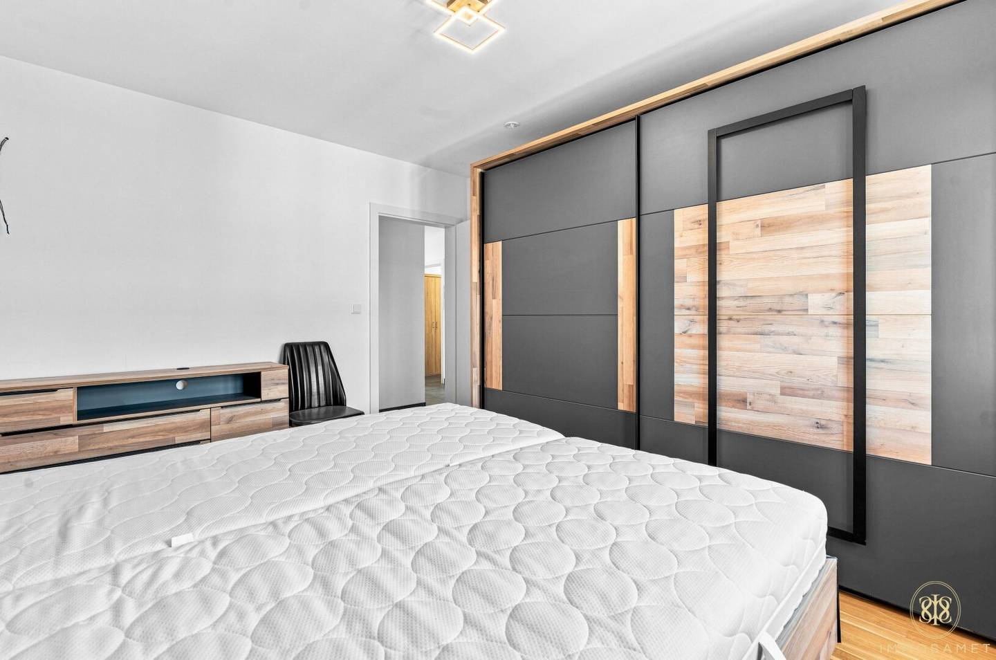 Bright 3-room apartment with balcony