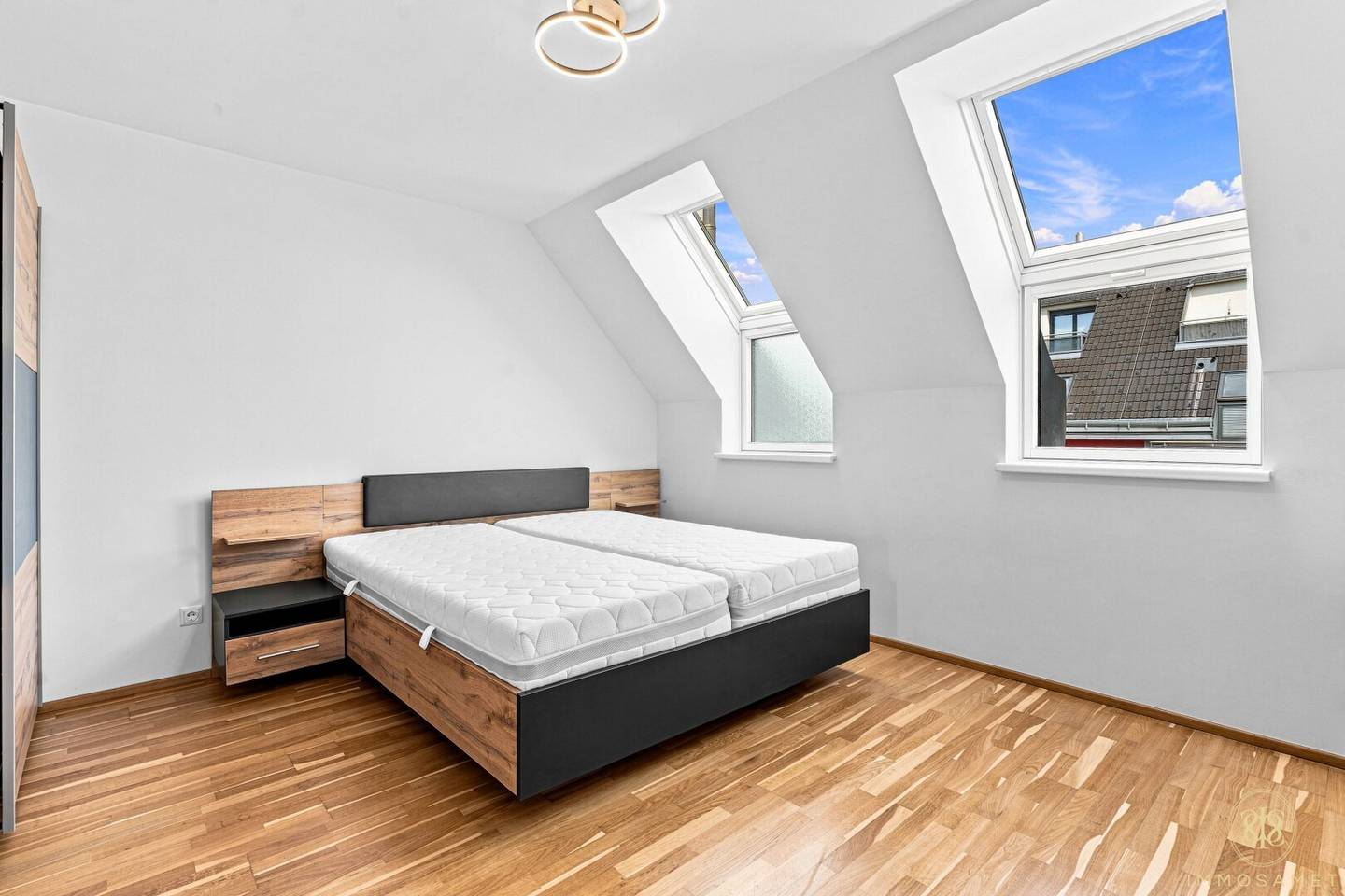 Bright 3-room apartment with balcony