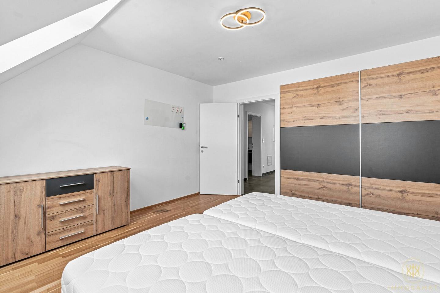Bright 3-room apartment with balcony