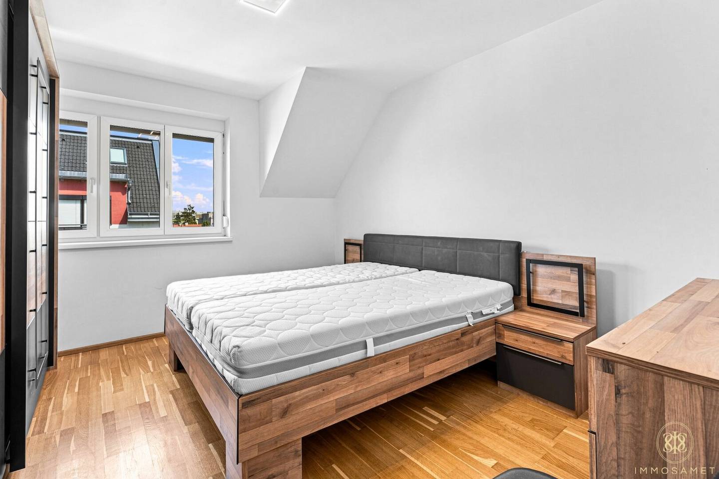 Bright 3-room apartment with balcony