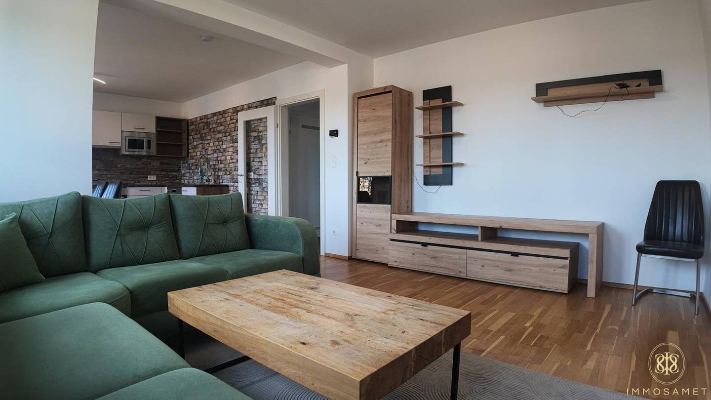 Bright 3-room apartment with balcony