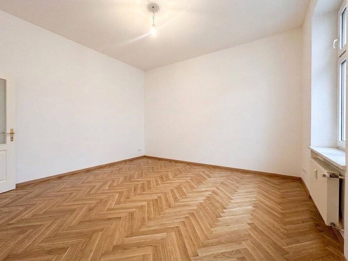 3-room old building apartment ......