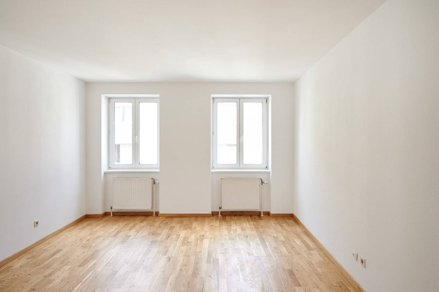 Helle Altbauwohnung mit Aufzug nahe Reumannplatz