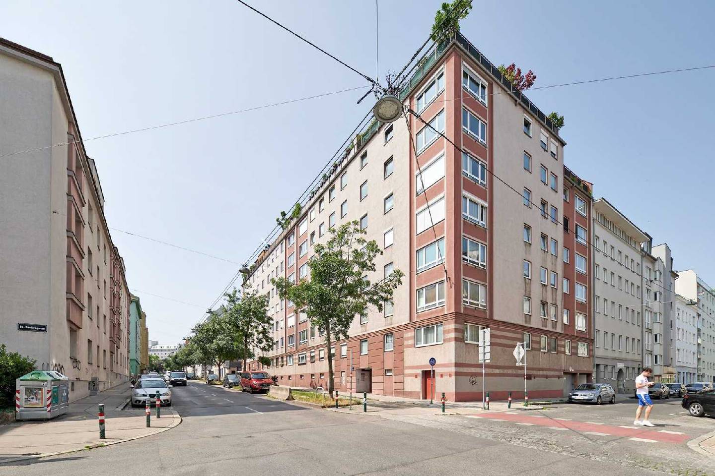 Helle Altbauwohnung mit Aufzug nahe Reumannplatz