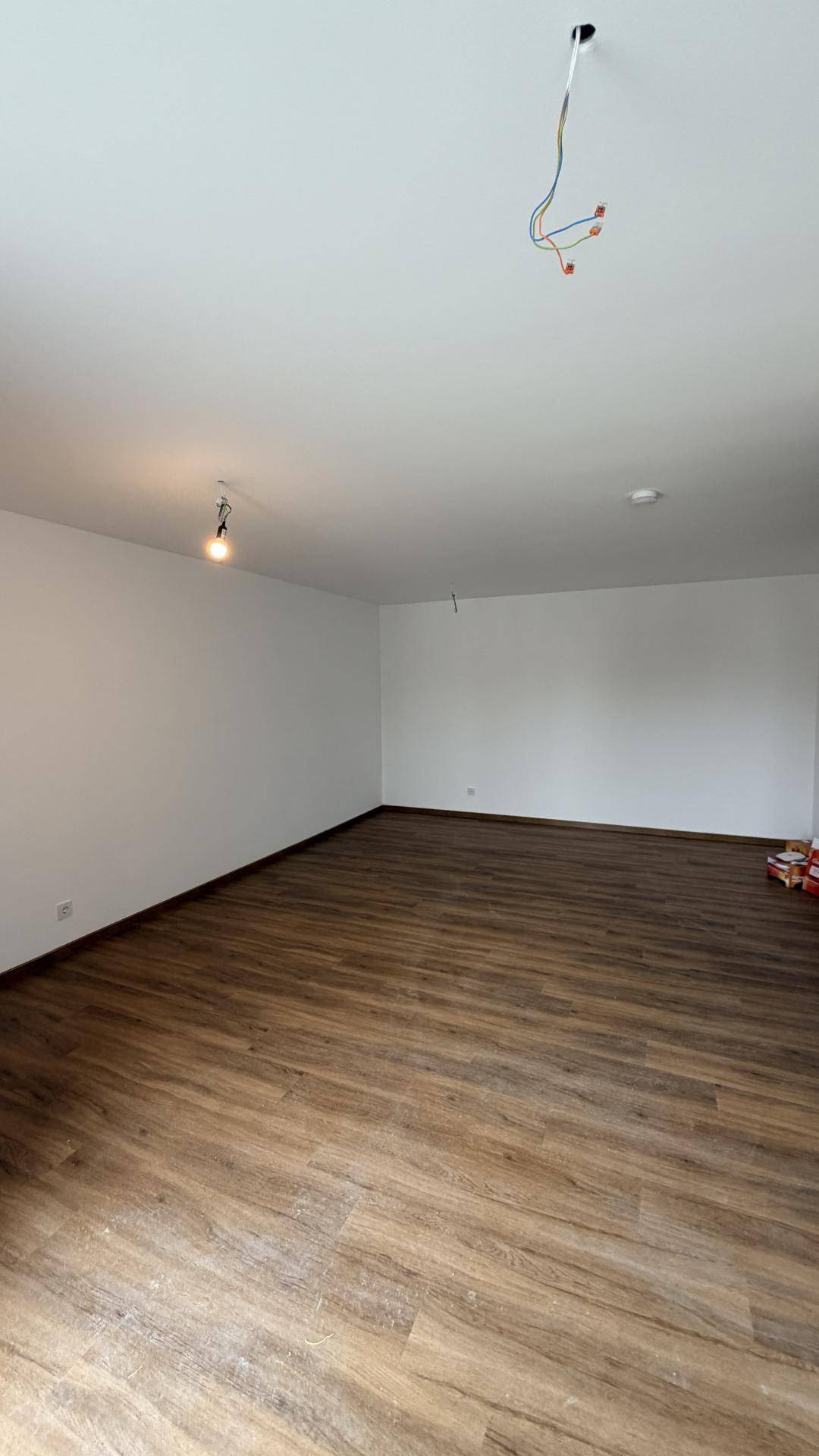 Neubauwohnung mit Photovoltaik und Terrasse