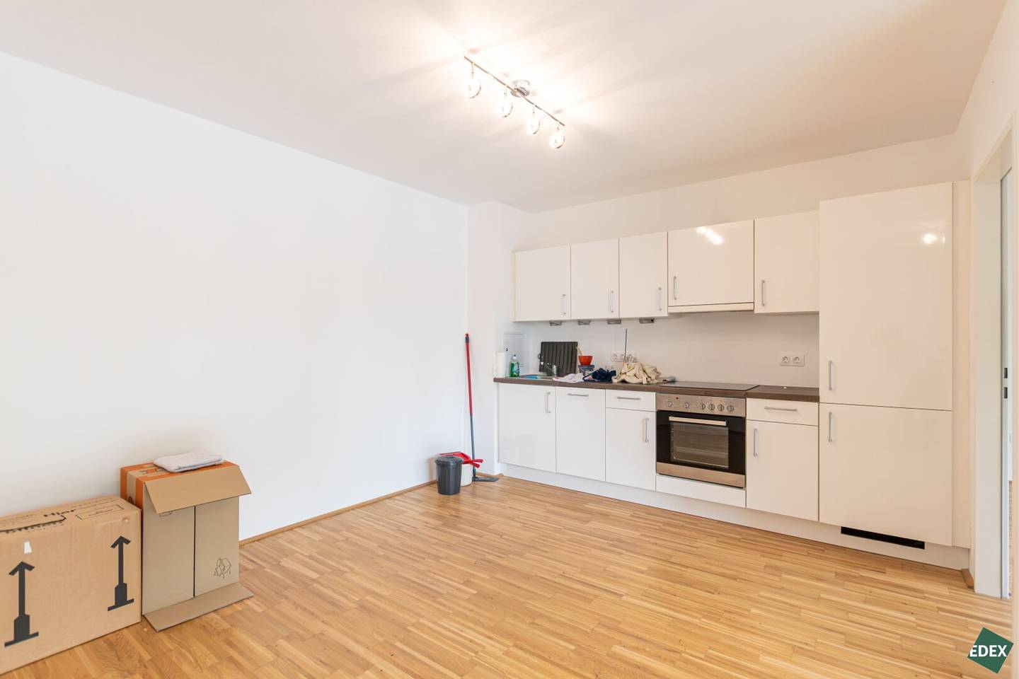 Modern 2-room apartment with balcony near Jedlersdorf S-Bahn