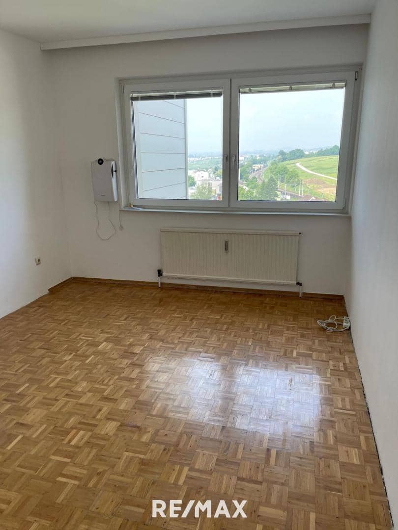 Helle Wohnung im 10 Stock mit Loggia und Fernblick