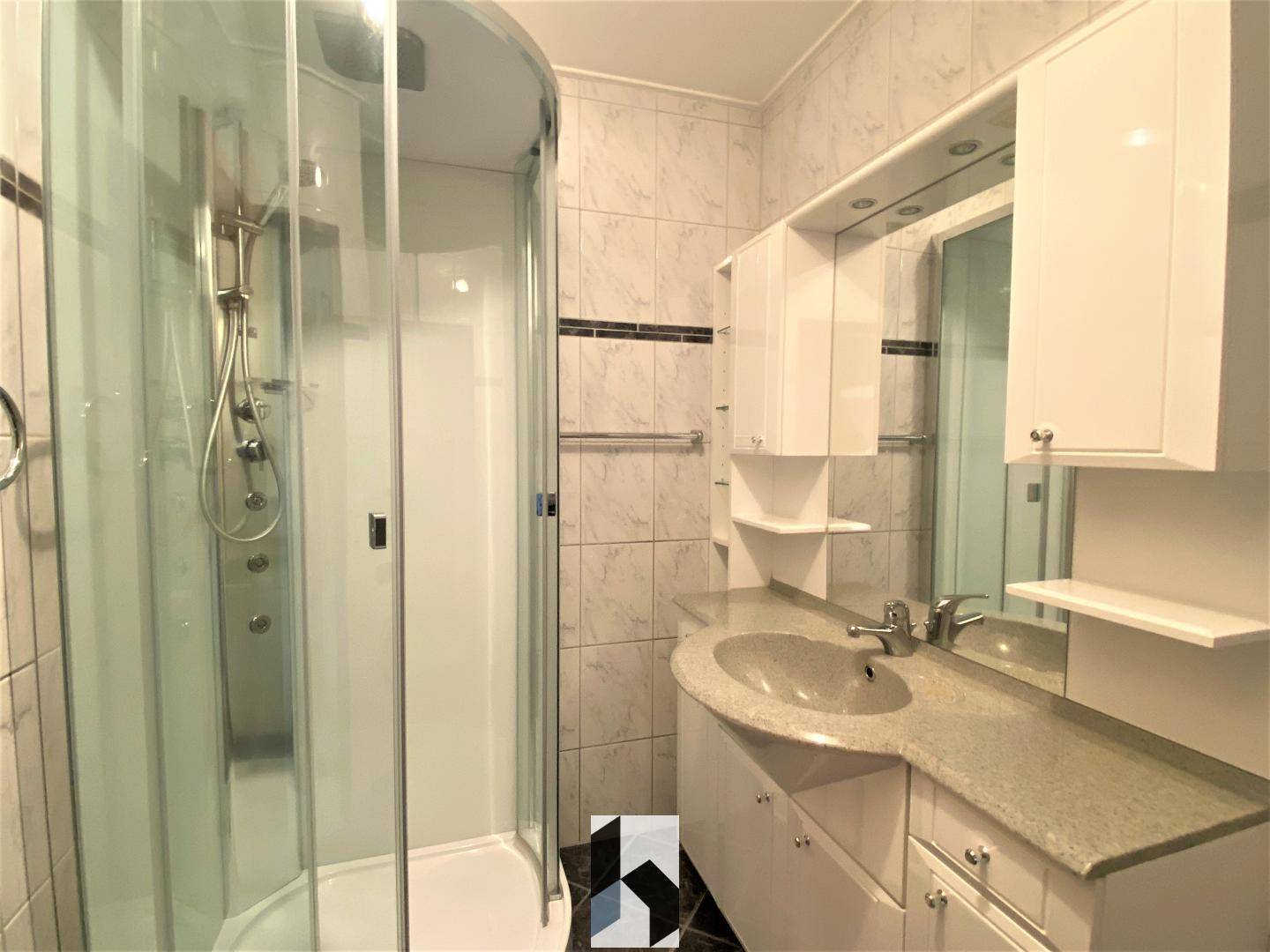 Apartment with garage box and underfloor heating in a sunny location