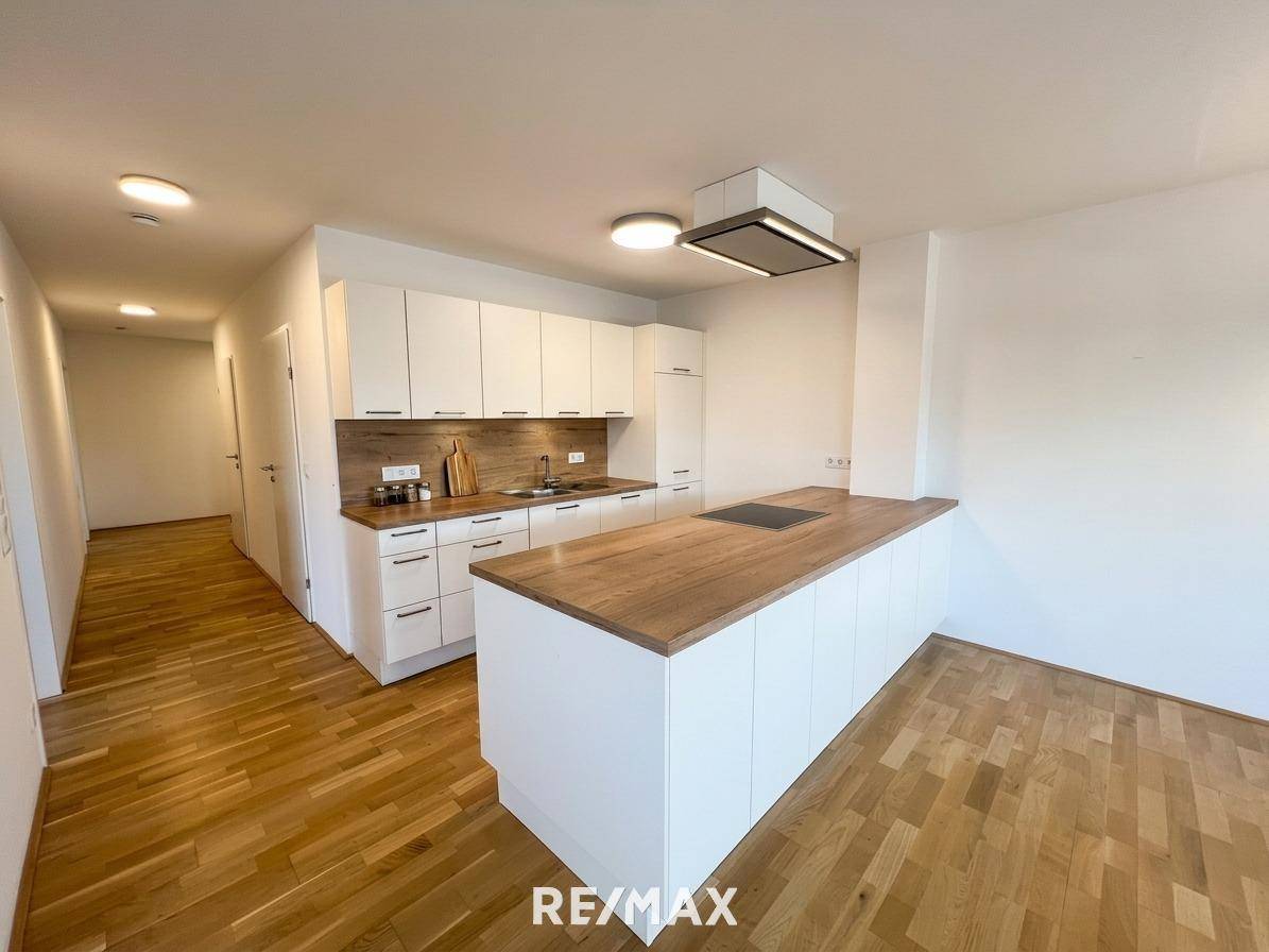 Bright accessible Wohnung with large terrace