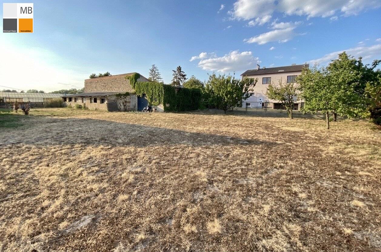 > > Zweifamilienhaus auf Großgrundstück geeignet für Pferdebesitzer u. Tierliebhaber I MB IMMOBILIEN < <