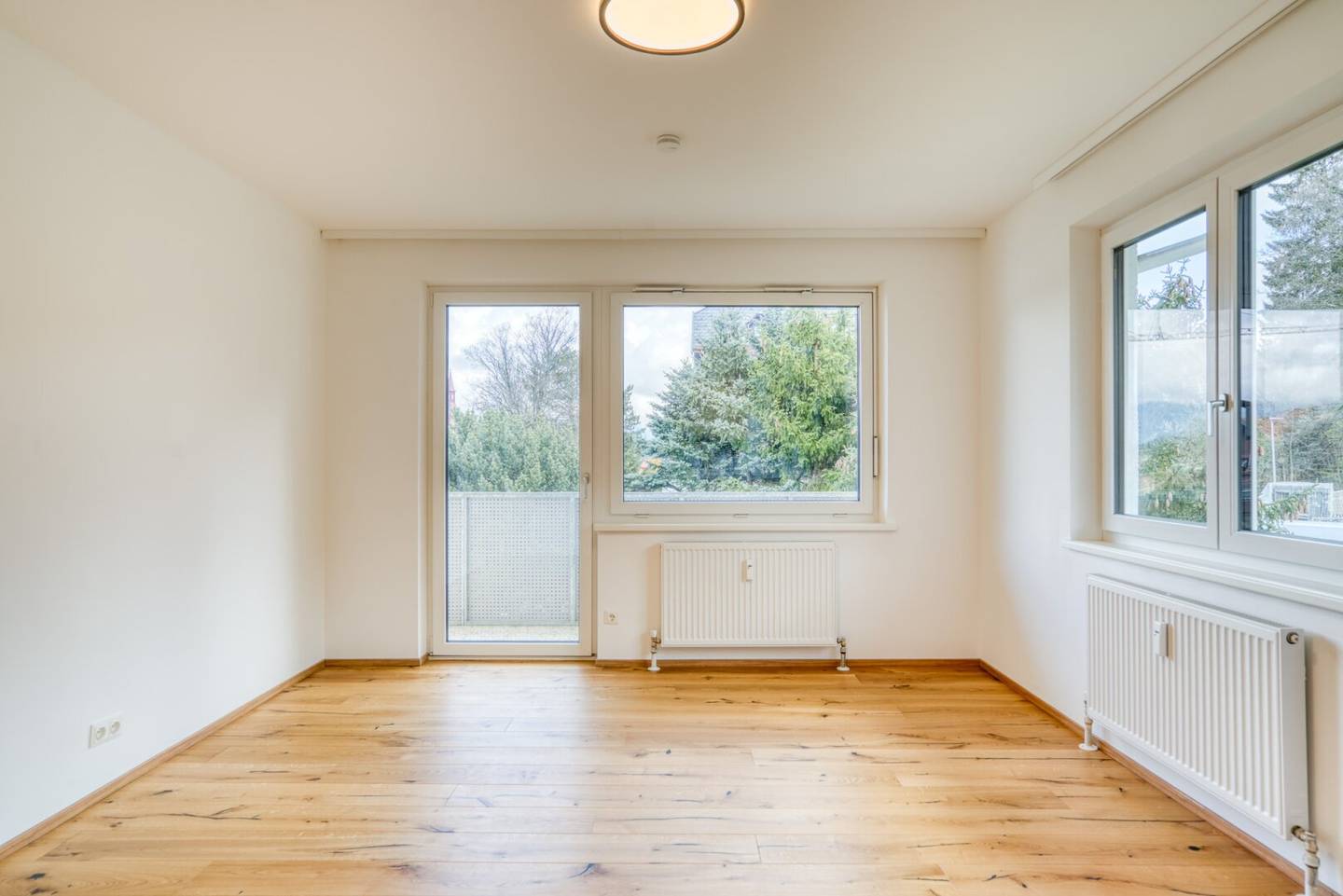 High-quality renovated 3-room apartment in Igls with large loggia and view of the Nordkette