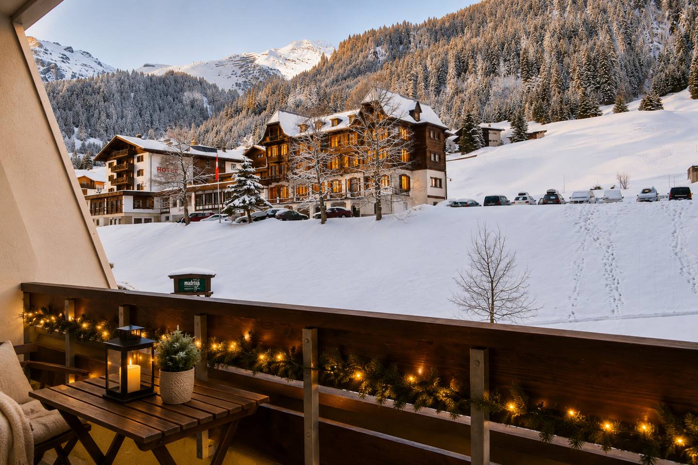 Apartment in ski area with balcony and underground parking