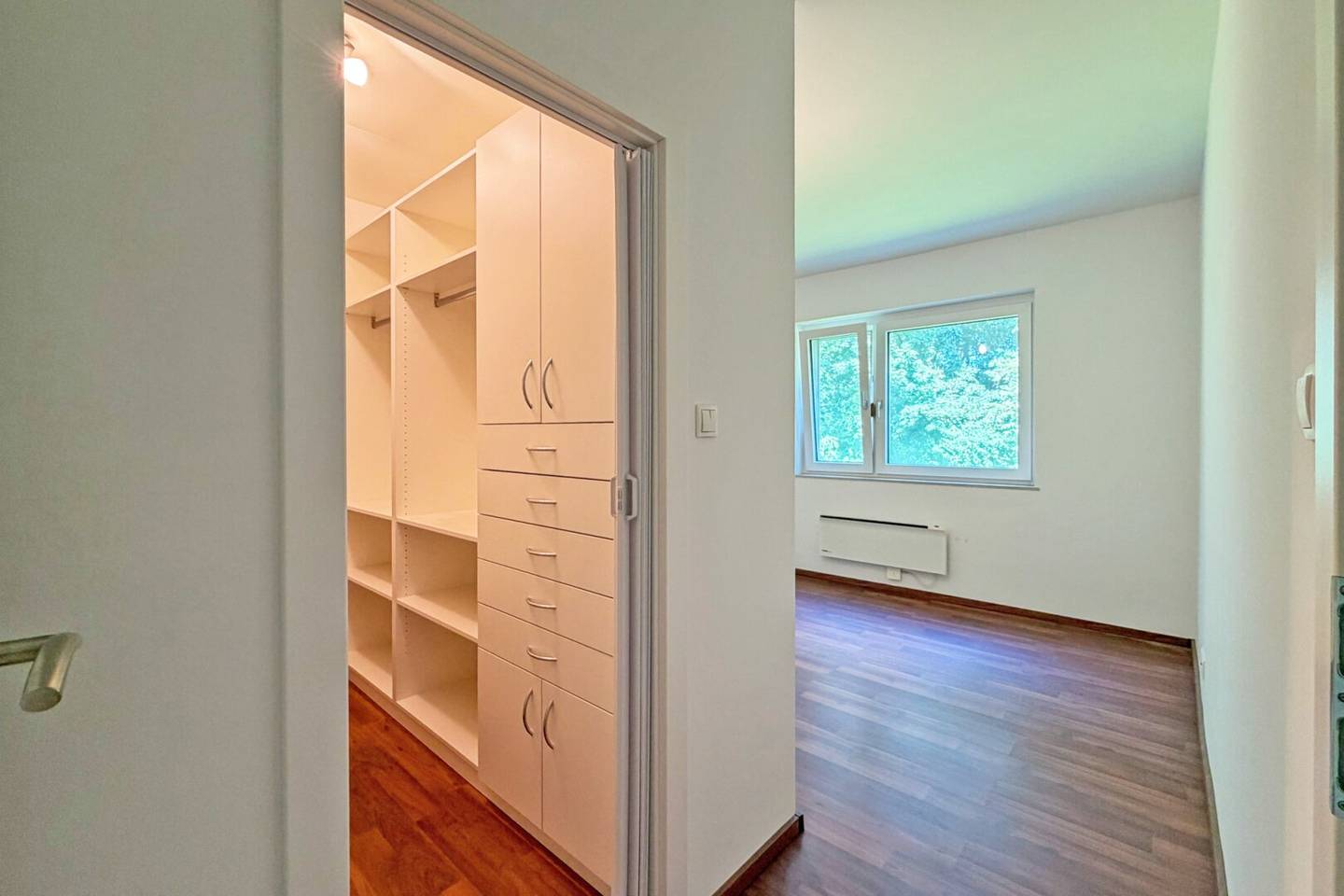 Erstbezug nach Neugestaltung! 3-Zimmer mit Südloggia und Tiefgaragenplatz in begehrter Zentrumslage
