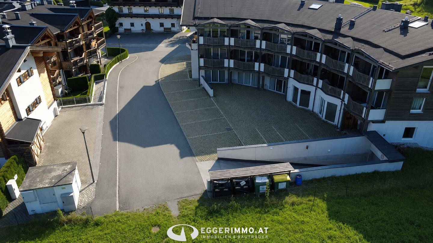 Exclusive holiday apartment with two separate residential units, wellness area and stunning mountain view in Kaprun
