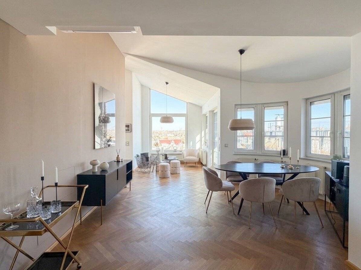 Dachgeschoß mit Blick von der Wohnebene